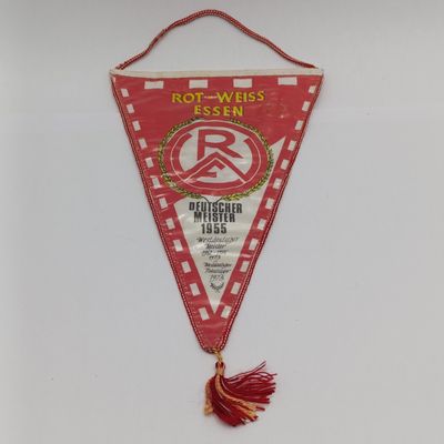 Vintage German Rot-Weiss Essen Football club 1953 DFB-Pokal Winners pennant flag
