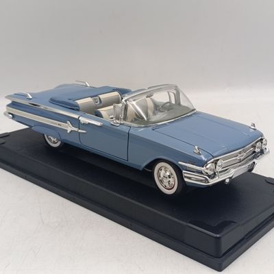 MotorMax 1960 Chevrolet Impala die-cast model car in box - scale 1/18