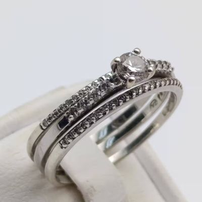 9kt white gold diamond wedding ring size Q set - weighs 4.3g