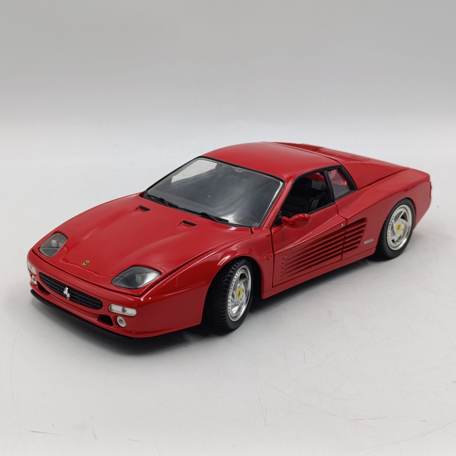 Hot Wheels Ferrari F512M Testarossa die-cast model car - right side mirror missing - scale 1/18