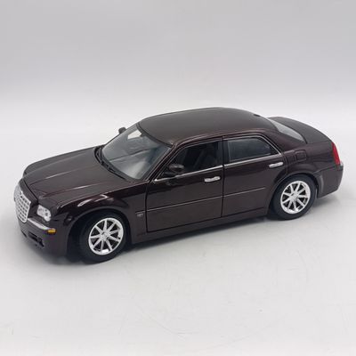 Maisto Chrysler 300C Hemi die-cast model car - scale 1/18