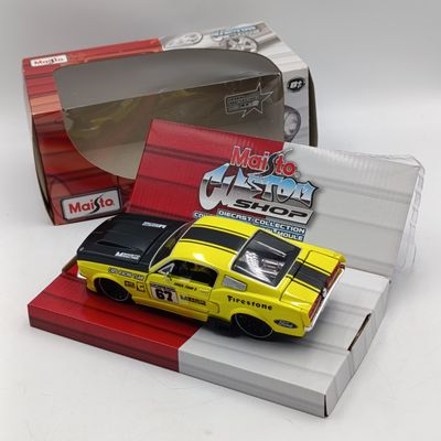 Maisto Customs shop 1967 Ford Mustang GT die-cast model car - scale 1/24