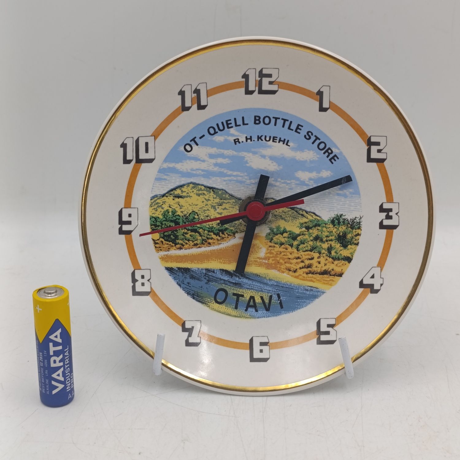 OTAUI QUELL Bottle store wall clock - working
