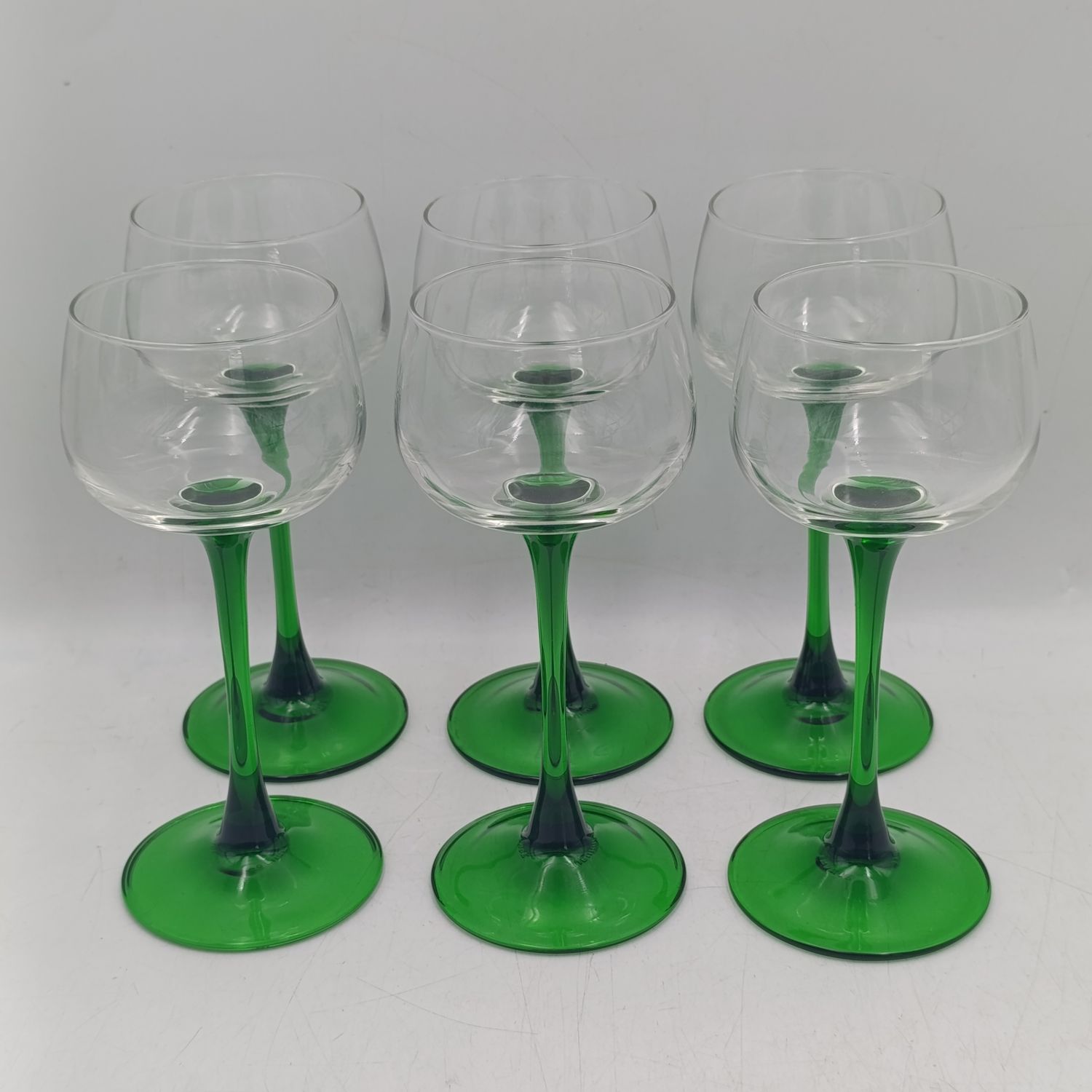Vintage set of 6 Domino Green Luminarc wine glasses