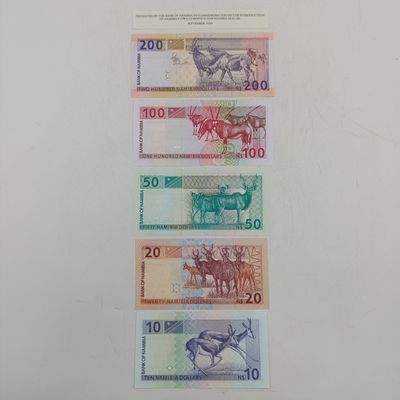 Set of Namibian uncirculated banknotes no 0000308 - 5 banknotes in total