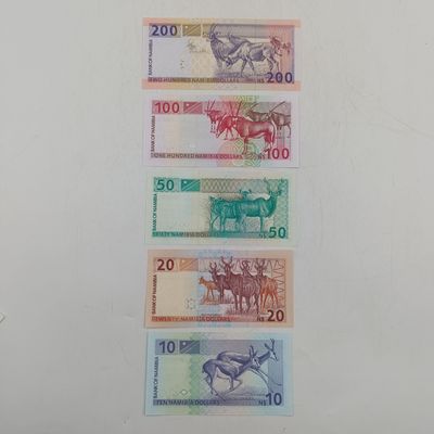 Set of Namibian uncirculated banknotes no 0001050 - 5 banknotes in Total