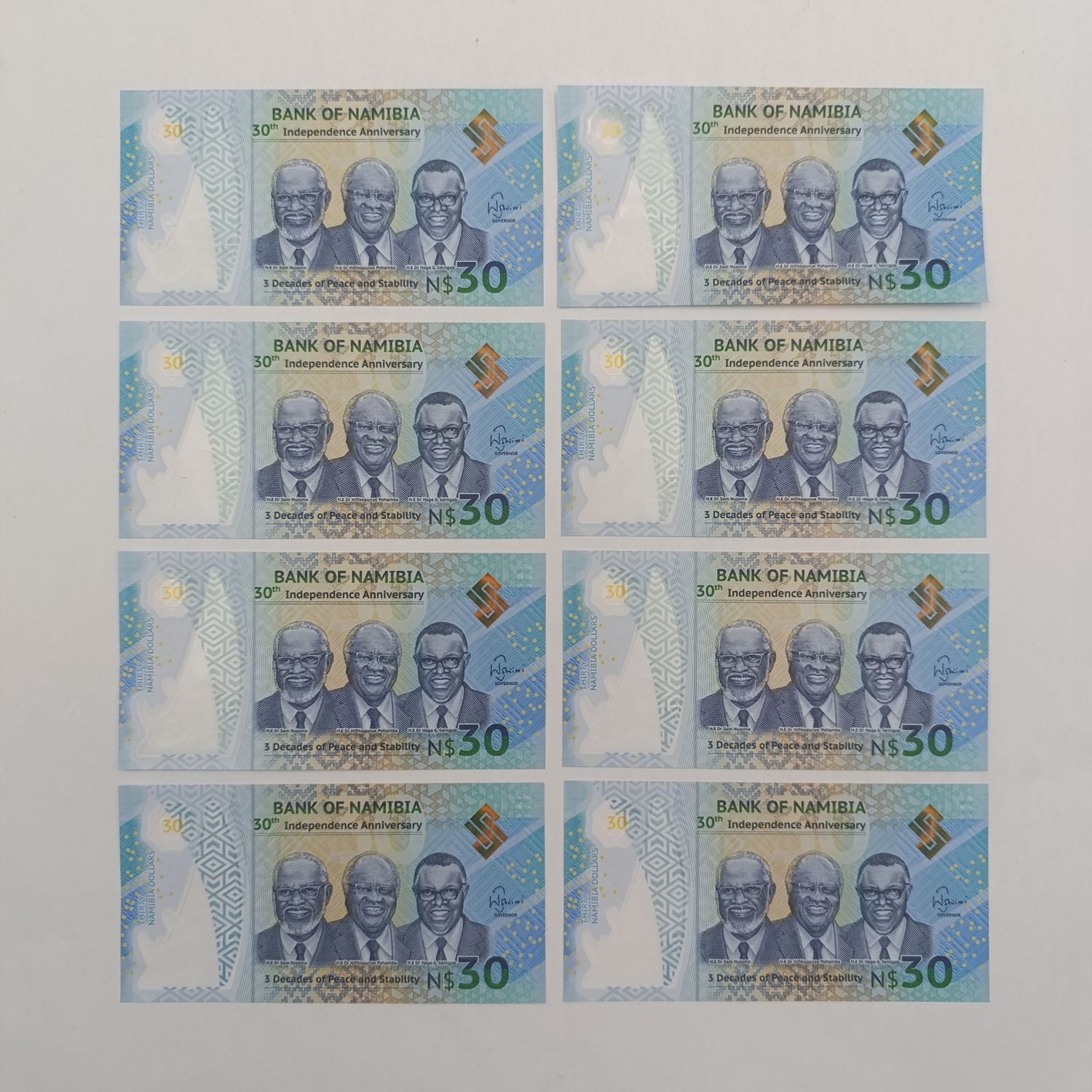 Lot of 8 Namibia NAM$30 uncirculated banknotes with consecutive numbers Lot of 8 Namibia NAM$30 uncirculated banknotes with consecutive numbers