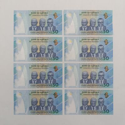 Lot of 8 Namibia NAM$30 uncirculated banknotes with consecutive numbers