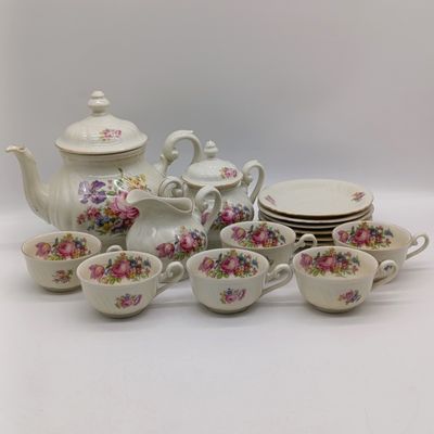 Early 20th century 17-Piece C.T. Tielsch Altwasser German porcelain tea set