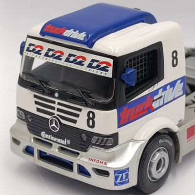 High Speed Mercedes-Benz #8 die-cast racing truck model - mirror missing
