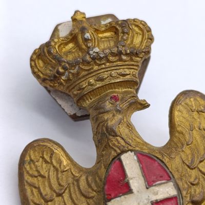 WW2 Italian Africa Police officer's Cap Badge (PAI)