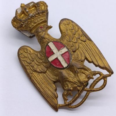 WW2 Italian Africa Police officer's Cap Badge (PAI)