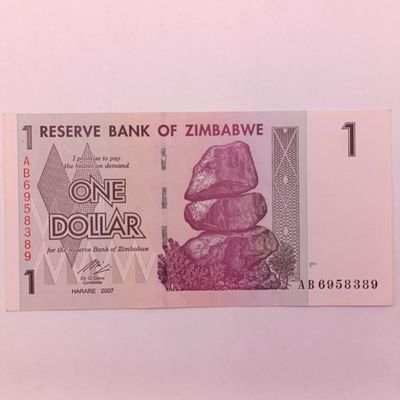 Zimbabwe 2007 One dollar banknote - uncirculated