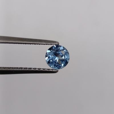 Light Blue Lab-grown Spinel of 0.41ct - round cut -