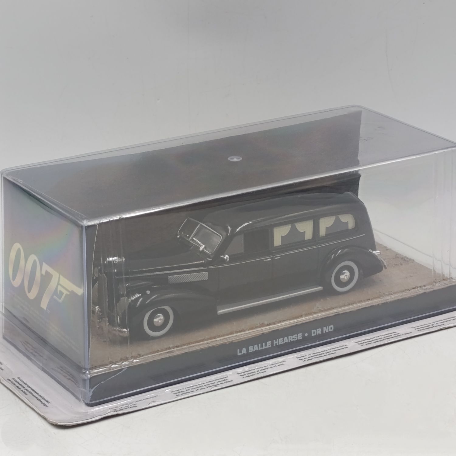 James Bond 007 La Salle Hearse - Dr No