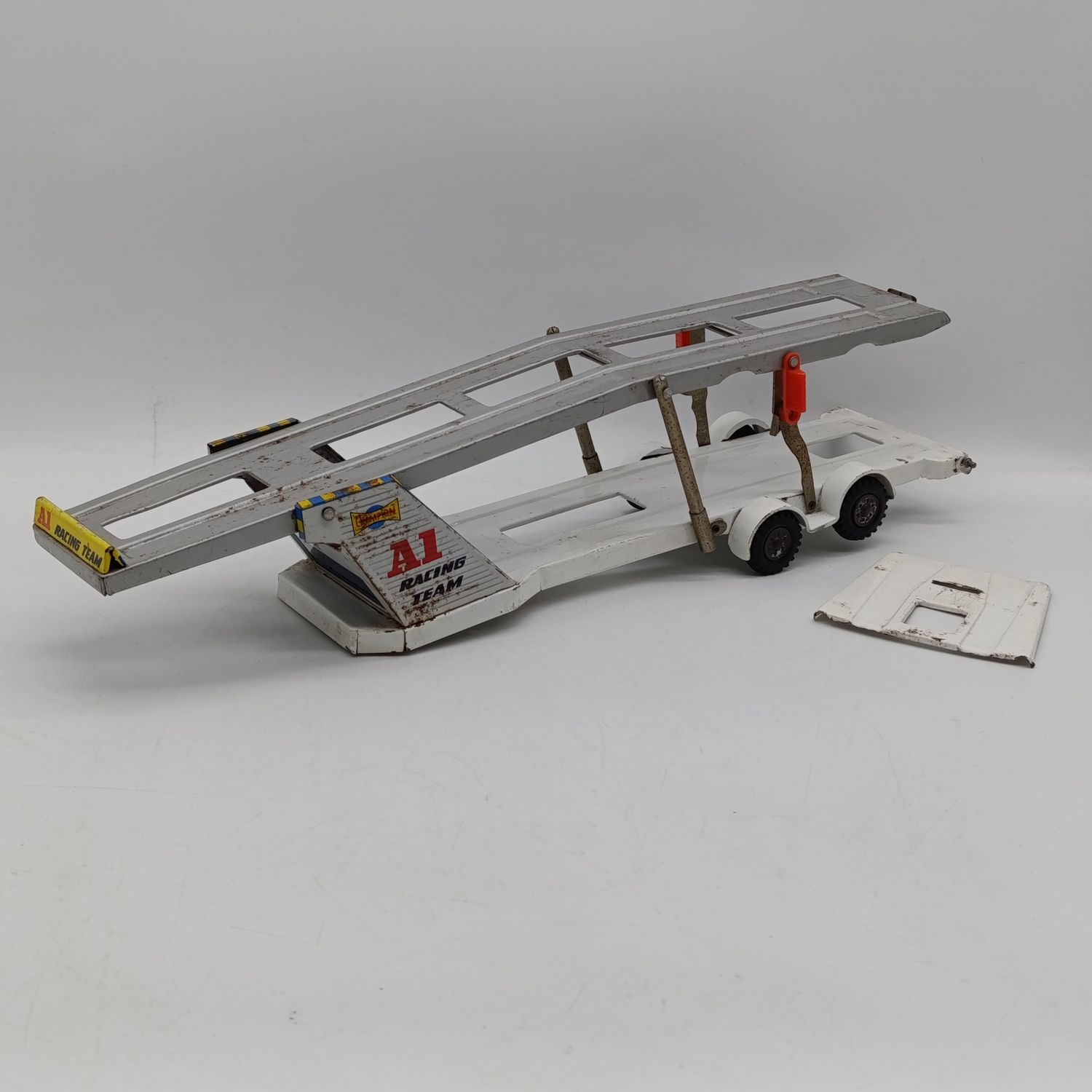 Corgi Carrimore MK IV Car transporter (1968-1969) Back flap needs to be repaired