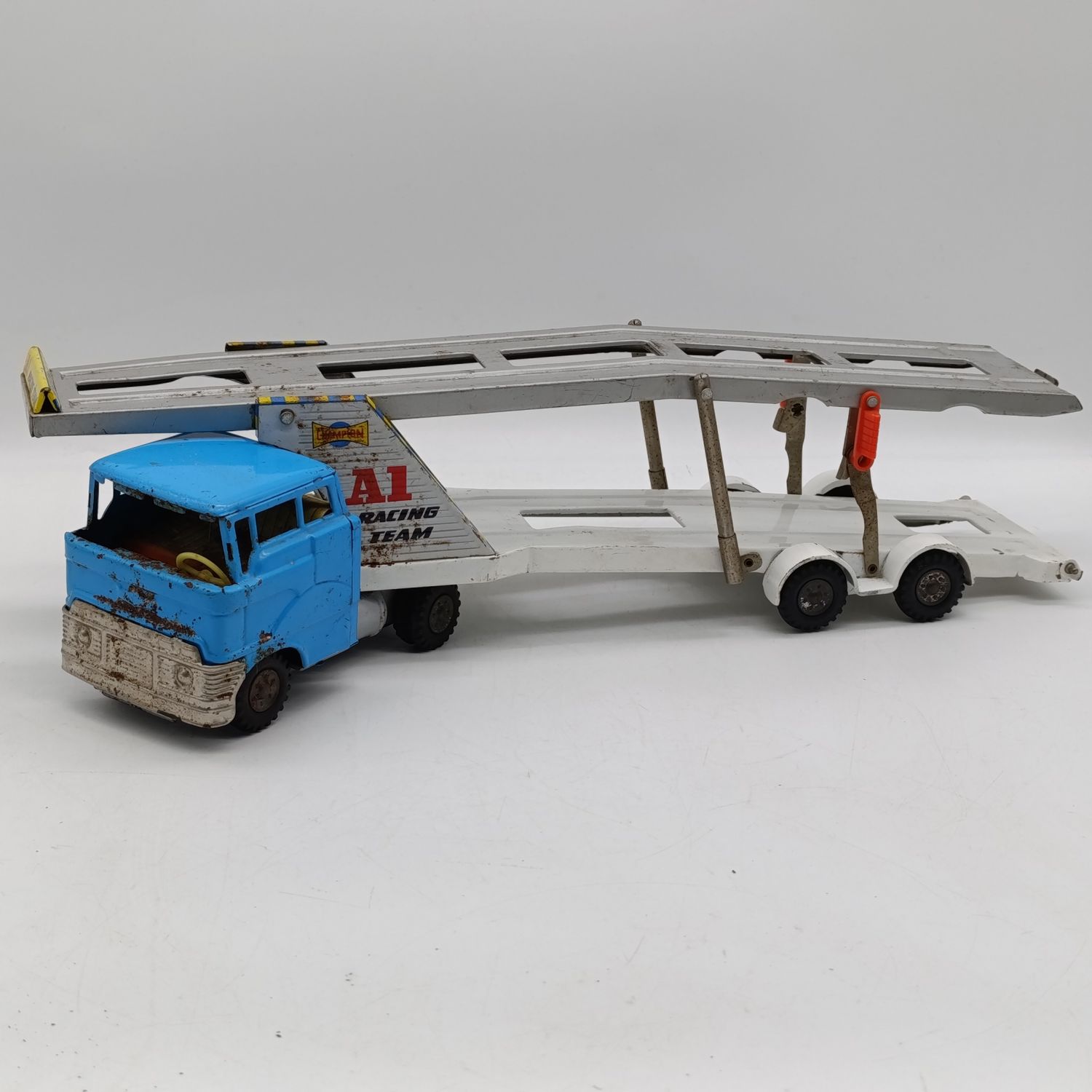 Corgi Carrimore MK IV Car transporter (1968-1969) Back flap needs to be repaired