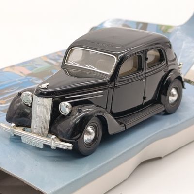 Vintage1950 Ford V8 Pilot Matchbox Dinky DY-5 die-cast model car in box