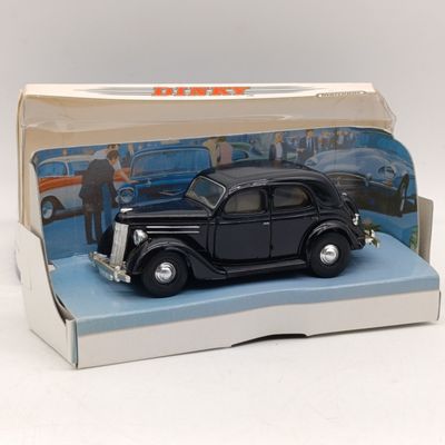 Vintage1950 Ford V8 Pilot Matchbox Dinky DY-5 die-cast model car in box