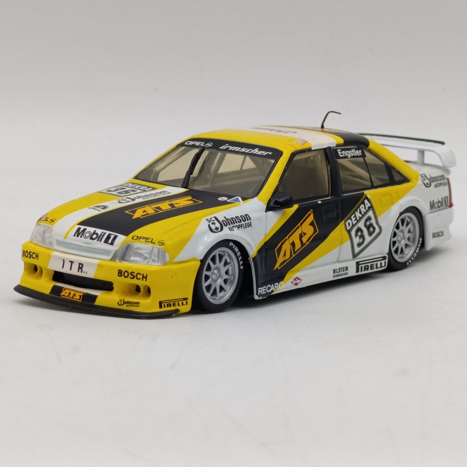 Opel Omega 3000 Evolution 500 MiniChamps die-cast rally model car - scale 1/43