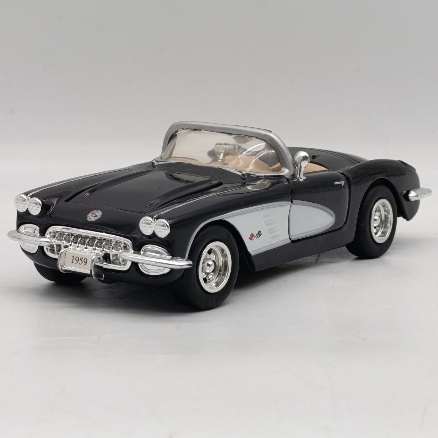 1959 Chevrolet Corvette convertible die-cast model car - scale 1/24