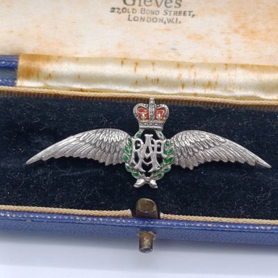 Enamel WW2 Era silver enameled RAF sweetheart brooch in box