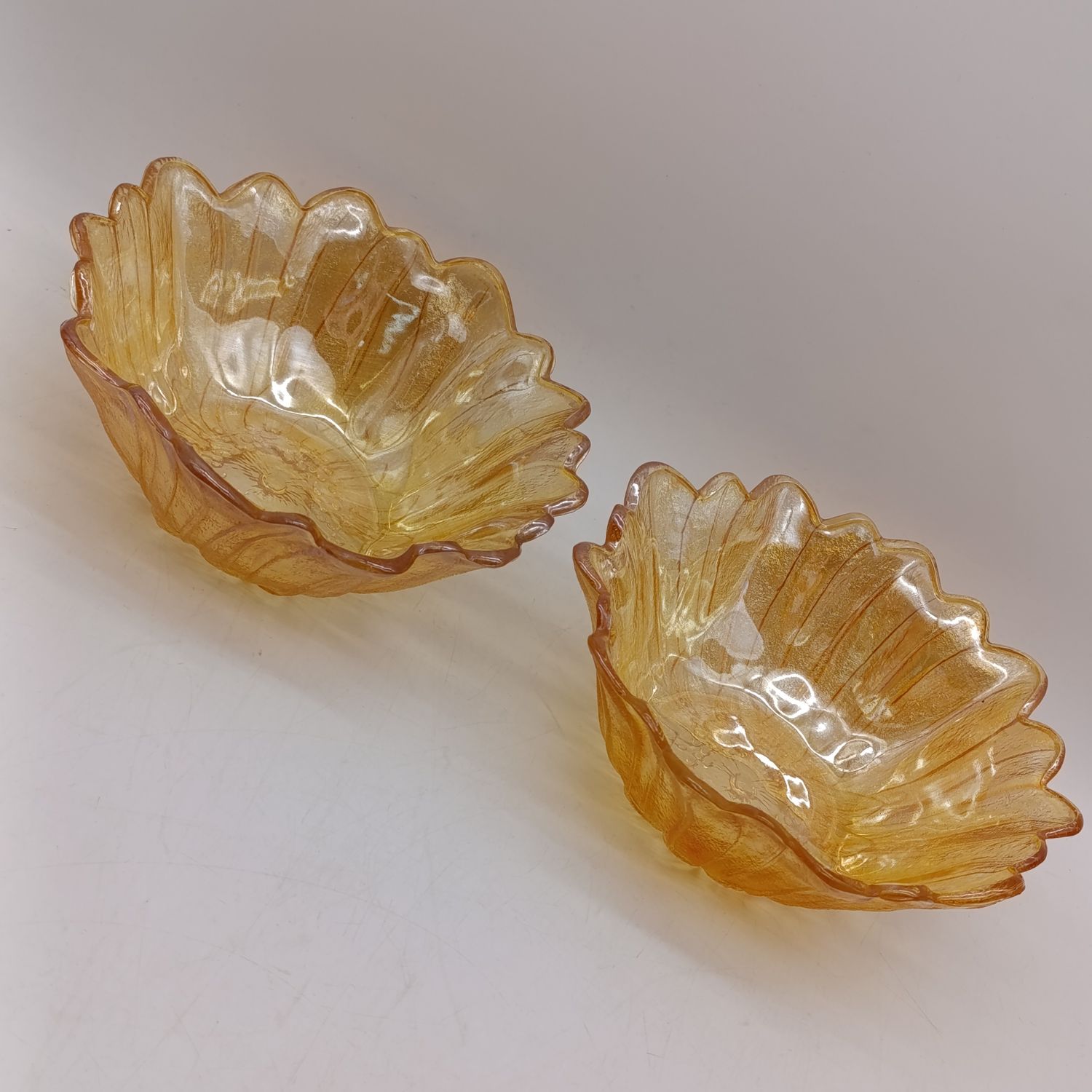 Pair of Marigold Sunflower pattern bowl by the Indiana glass company