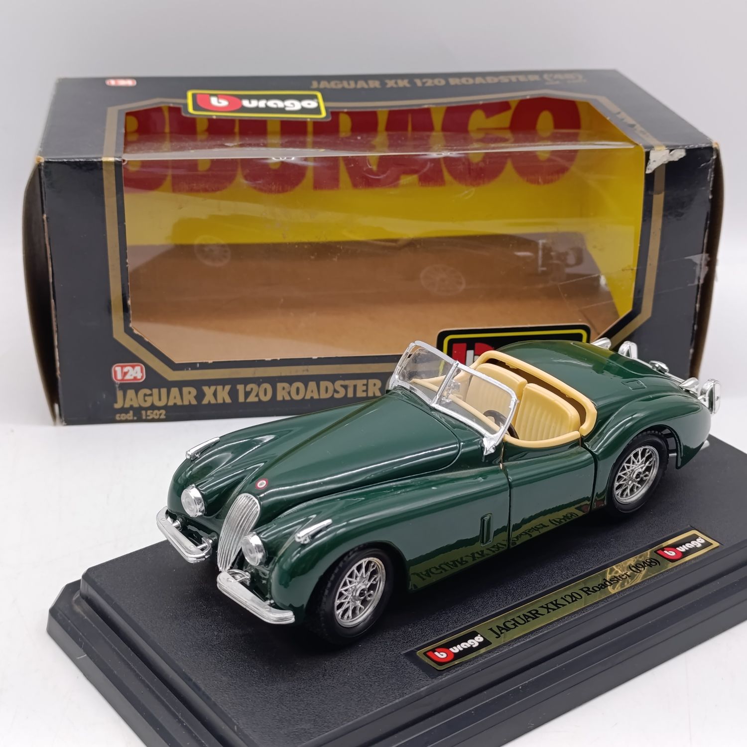 Bburago Jaguar XK 120 Roadster 1948 die-cast model car in box - scale 1/24