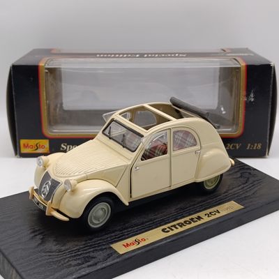 Maisto Special Edition Citroen 2CV die-cast model car in box - scale 1/18
