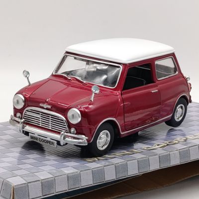MotorMax Mini Cooper die-cast model car in box - scale 1/18