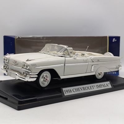 MotorMax 1958 Chevrolet Impala die-cast model car in box - scale 1/18