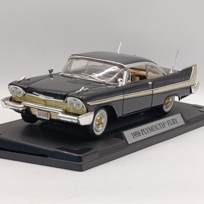 MotorMax 1958 Plymouth Fury die-cast model car in box - scale 1/18