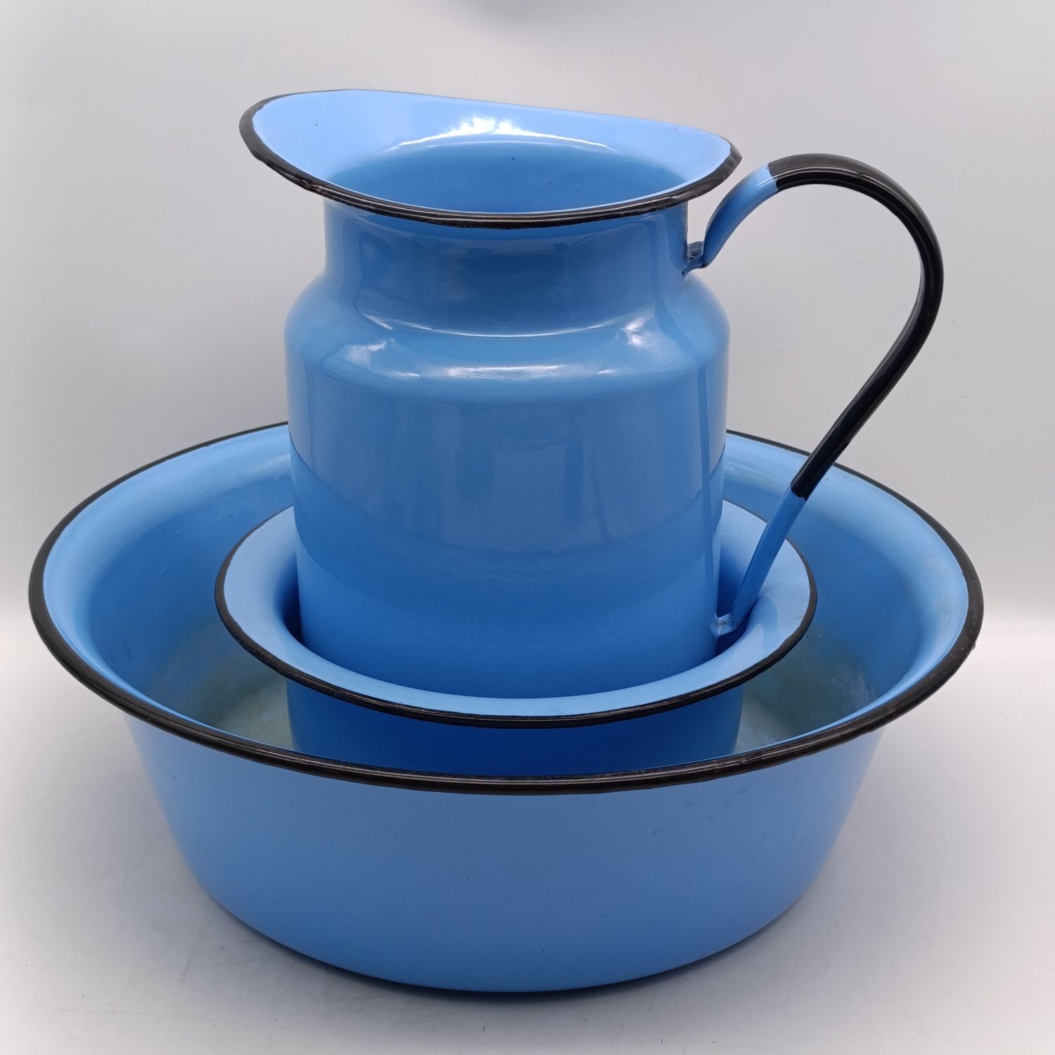 Vintage blue enamel wash set - no leaks