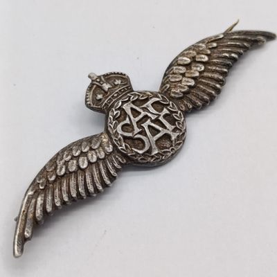 WW2-Period Sterling silver SAAF Pilot wing sweetheart Brooch - rear catch broken