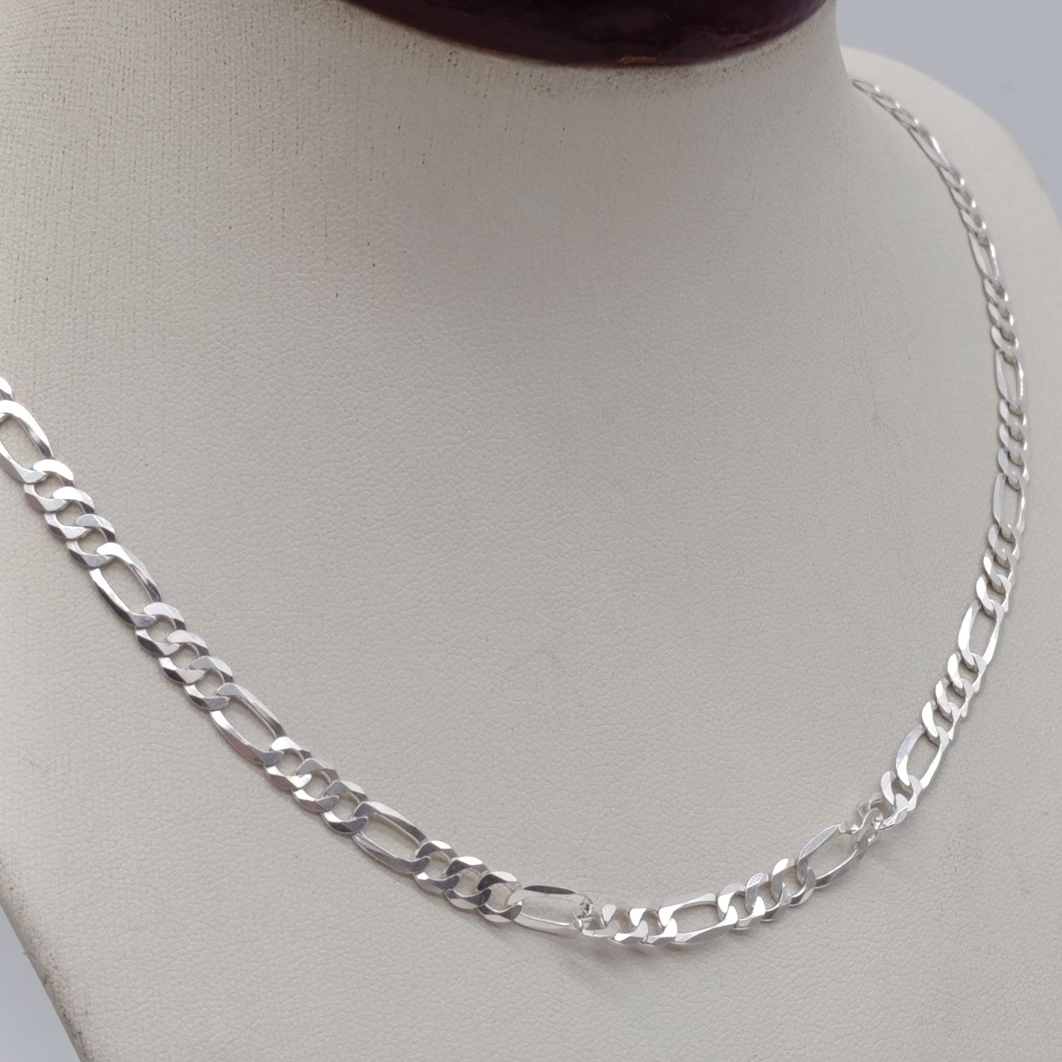 Sterling silver necklace about 52cm long and 10.7g