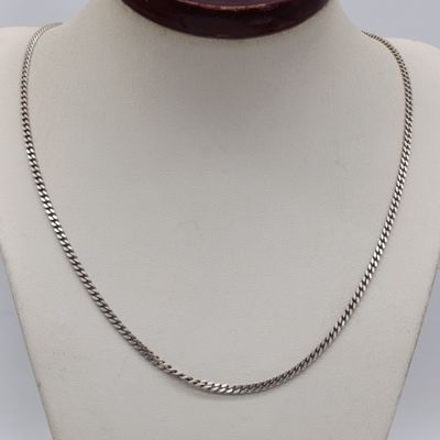 Sterling silver necklace about 56cm long and 10.3g