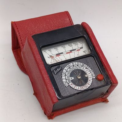 Vintage Gossen Sixtus 2 light meter - working - 1950's Selenium