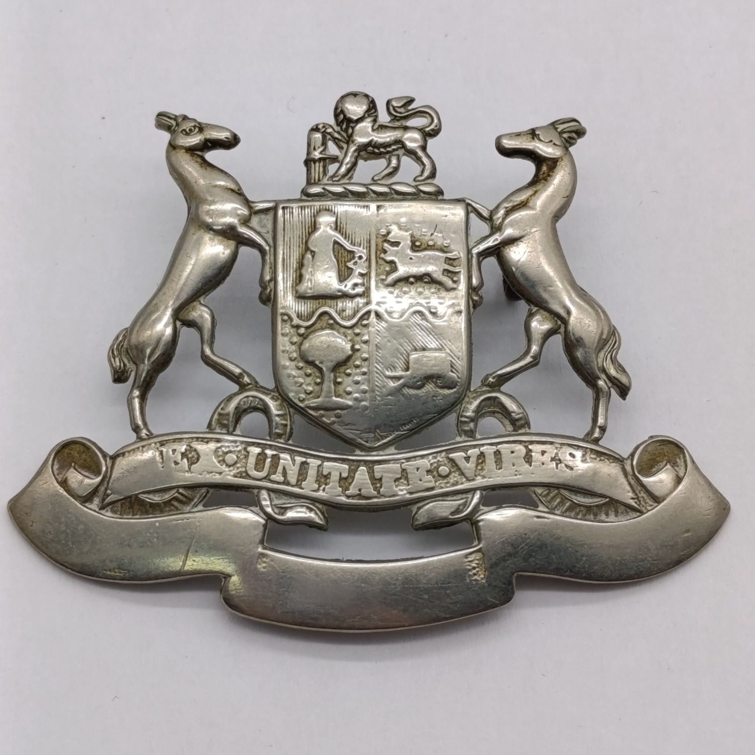 South African Railways official cap badge (1930-1952) - one lug