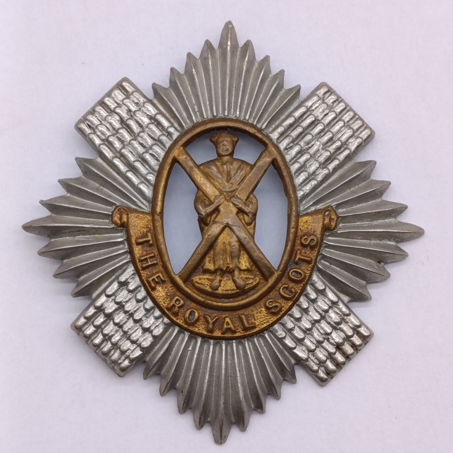 WW1 to WW2 Royal Scots Regimental Bi-metal Cap Badge - pin broken