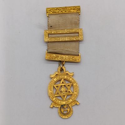 Freemason Holy Royal Arch Companion breast jewel