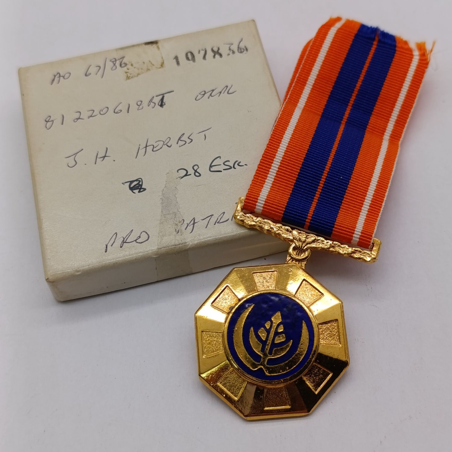 Pro Patria medal in box - fixed type - No.197836 - mid 1980's