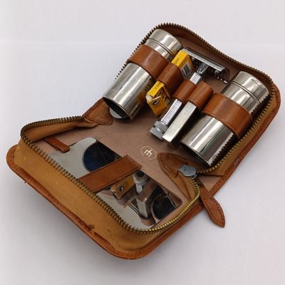 Vintage Two-Tix men's travelling shaving set in leather pouch - very good condition