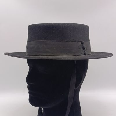 Black felt Fedora made in Portugal - small to medium