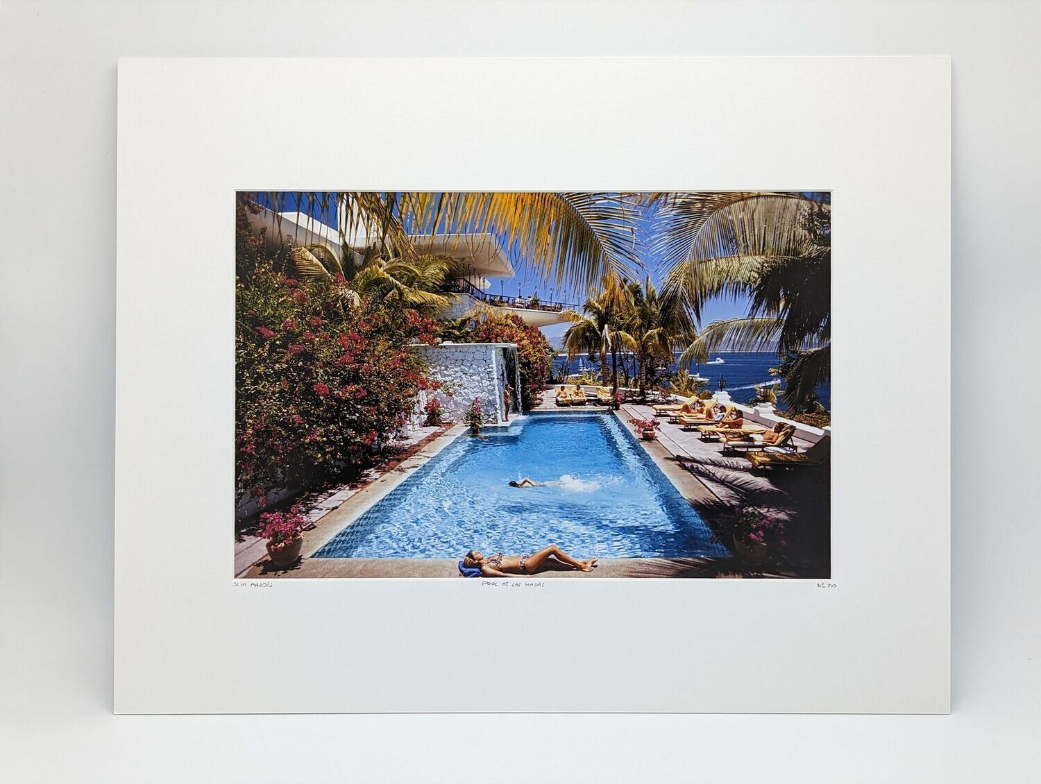 Slim AARONS, Pool at las hadas.