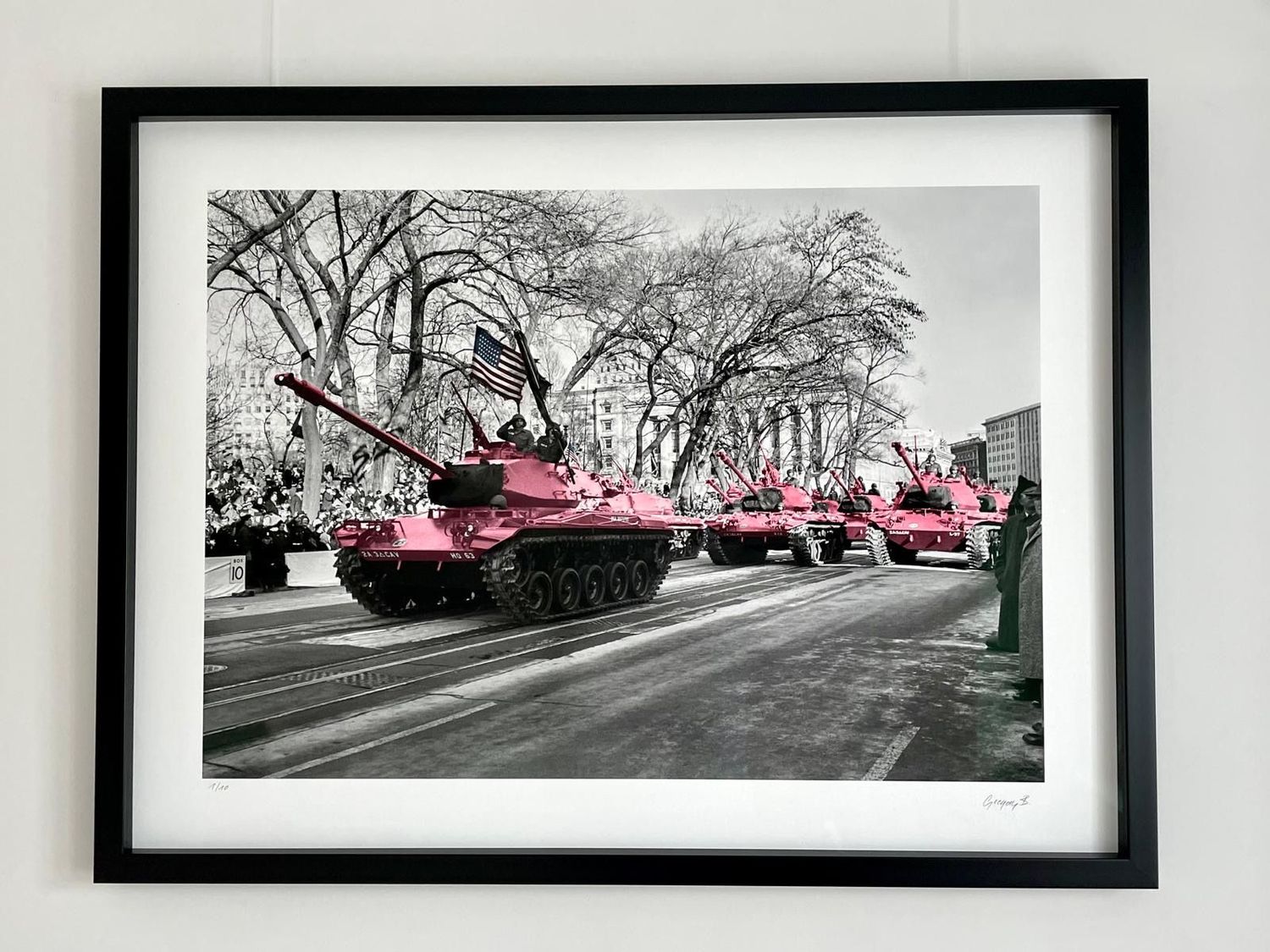 GREGORY BAOO, The tanks of the roses