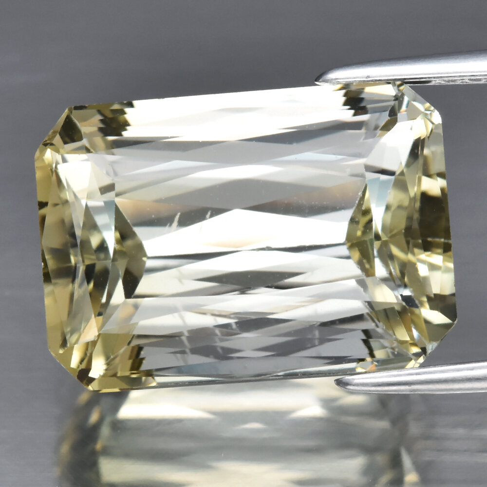8.81ct 13.6x9.7mm VVS Octagon Natural Unheated Green Tourmaline, Mozambique