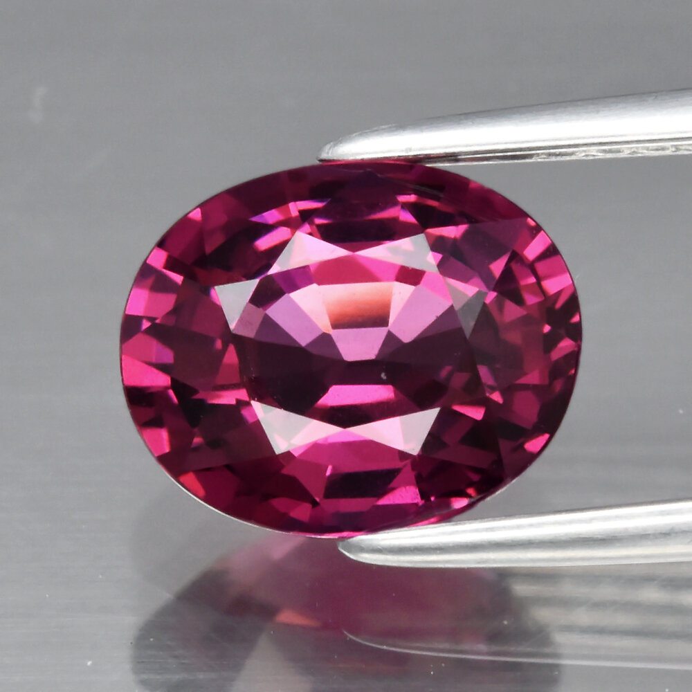 Good Luster 2.02ct 8.4x7mm VS Oval Natural Pinkish Purple Malaya Garnet Tanzania