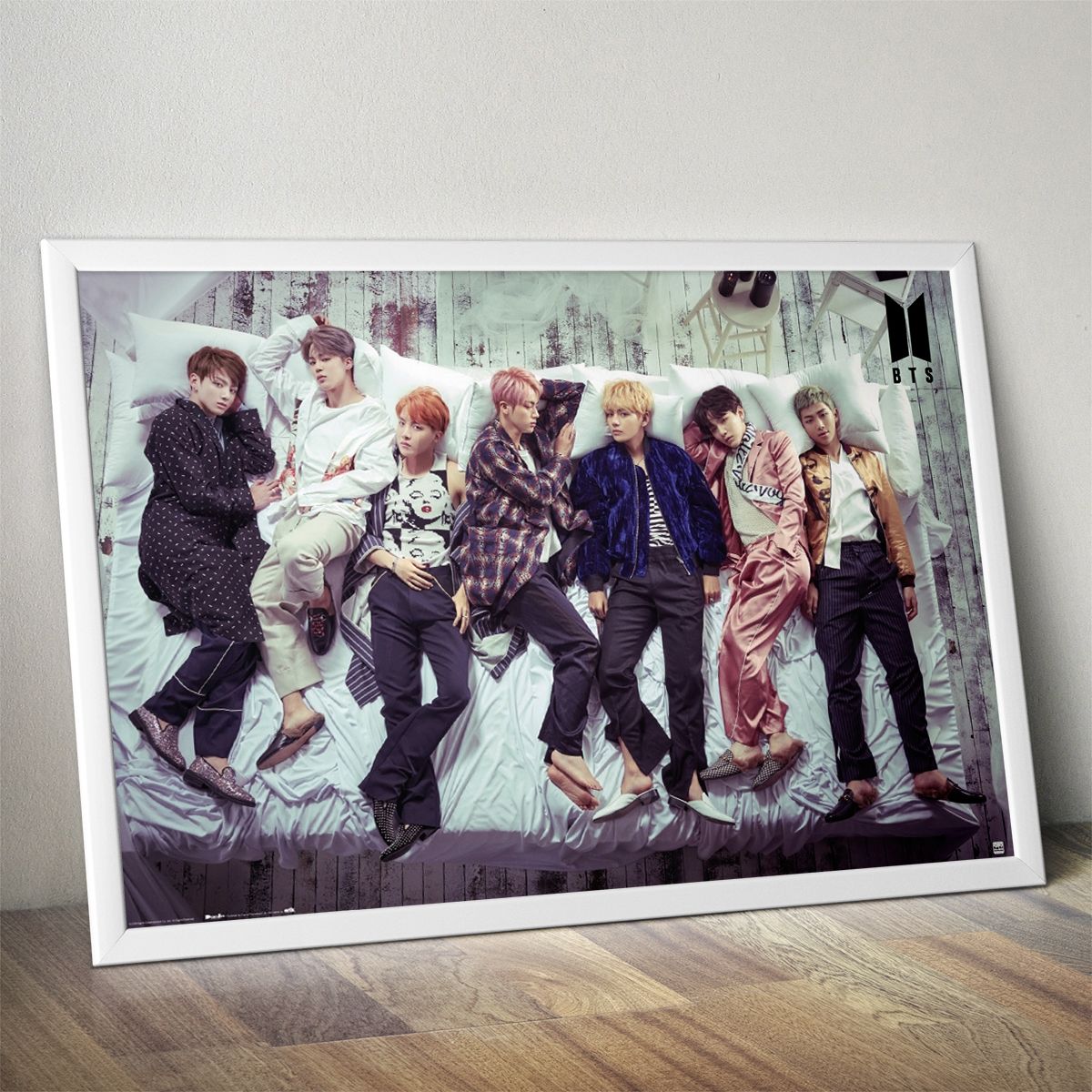 BTS - bed