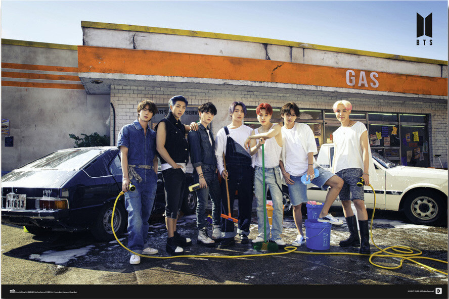 BTS Gas Station 61×91,5cm GPE5590