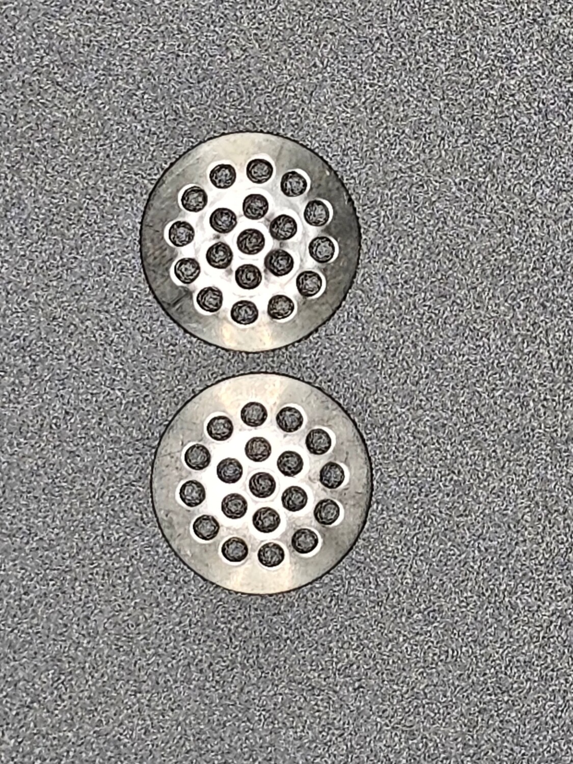 Screw in SS screens